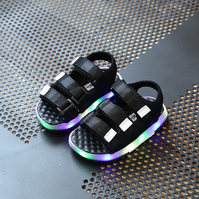 Hit σανδάλια των παιδιών για ένα αγόρι με το φως σόλες