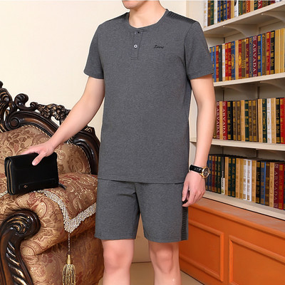 Πανέμορφή ανδρική φόρμα - σόρτς και μπλούζα με κοντό μανίκι