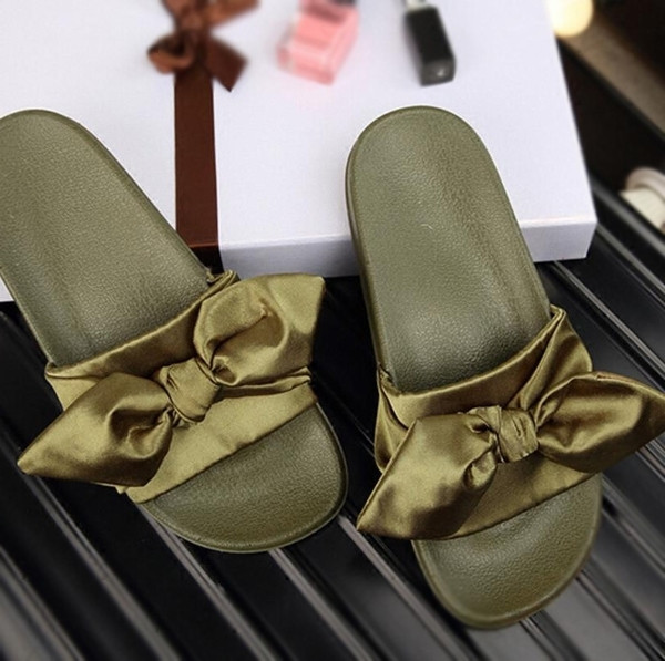 Υπέροχες παντόφλες ημέρας κυρίες με όμορφη κορδέλα - 4τμ