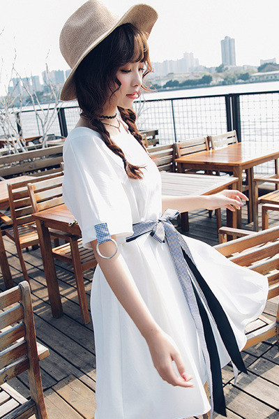 Κομψό κυρίες σιφόν φόρεμα με κρέμονται σύνδεση ιμάντα - έκδοση με και χωρίς πλάτη