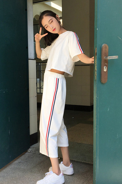 Καθημερινά κιτ κυρίες που περιλαμβάνει ευρύ 7/8 παντελόνι και ένα πουκάμισο με μακριά μανίκια