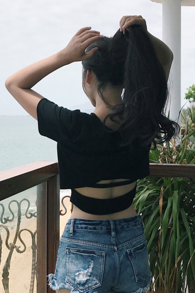 Καθημερινά ενδιαφέρουσες κυρίες μπλούζα με γυμνά κίνητρα πίσω