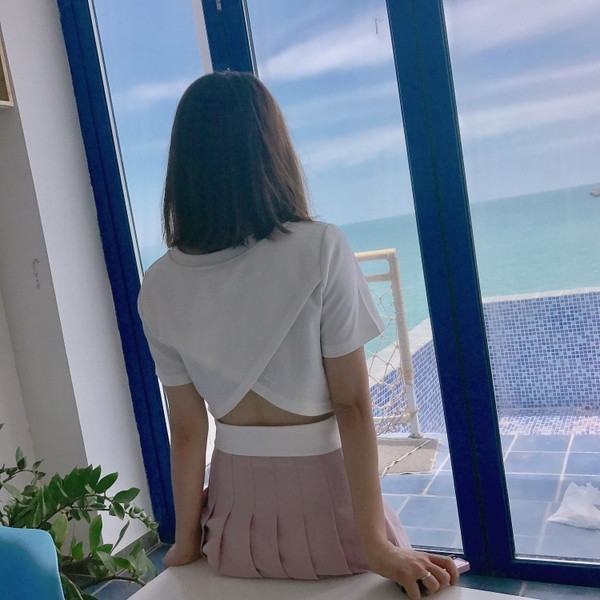 Καθημερινά ενδιαφέρουσες κυρίες μπλούζα με γυμνά κίνητρα πίσω