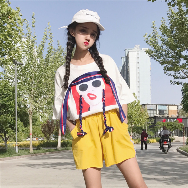 καθημερινά ευρύ-shirt Πολλές κομψό γυναικών με ενδιαφέροντα έγχρωμο απλικέ