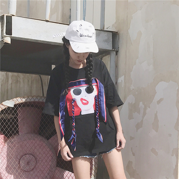 καθημερινά ευρύ-shirt Πολλές κομψό γυναικών με ενδιαφέροντα έγχρωμο απλικέ