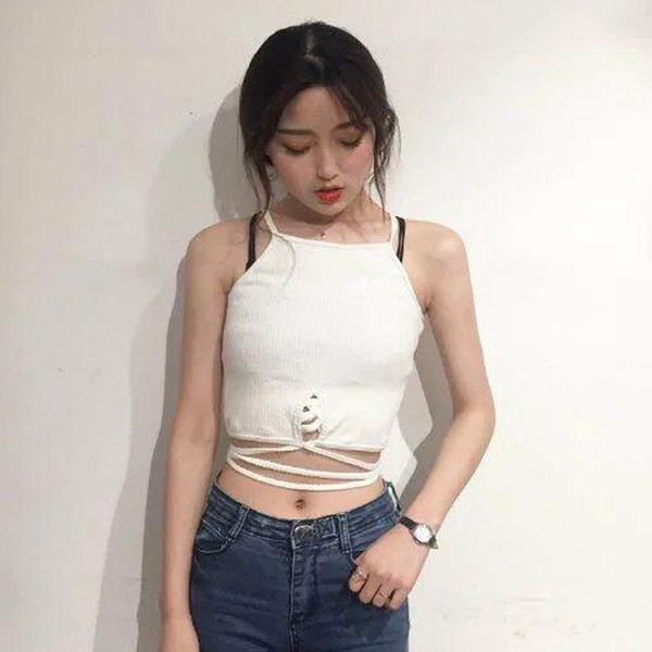 οροφή της δεξαμενής Πολύ ενδιαφέρον κυρίες με διασυνδέσεις κοιλιά