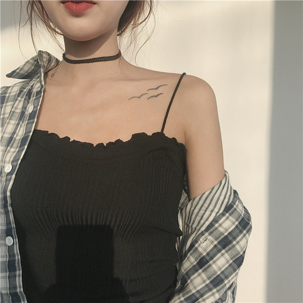 Οι γυναίκες καθημερινά πτυχωτό πουκάμισο σε μαύρο και λευκό με λεπτές τιράντες