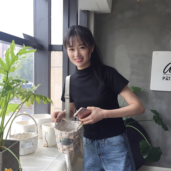 Πολύ ευγενική κυρία καθημερινή μπλούζα με κοντά μανίκια - 4tsvyata