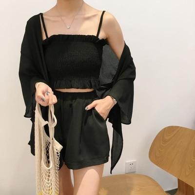 Μεγάλη κυρίες που από τρία μέρη, σε τέσσερα διαφορετικά χρώματα