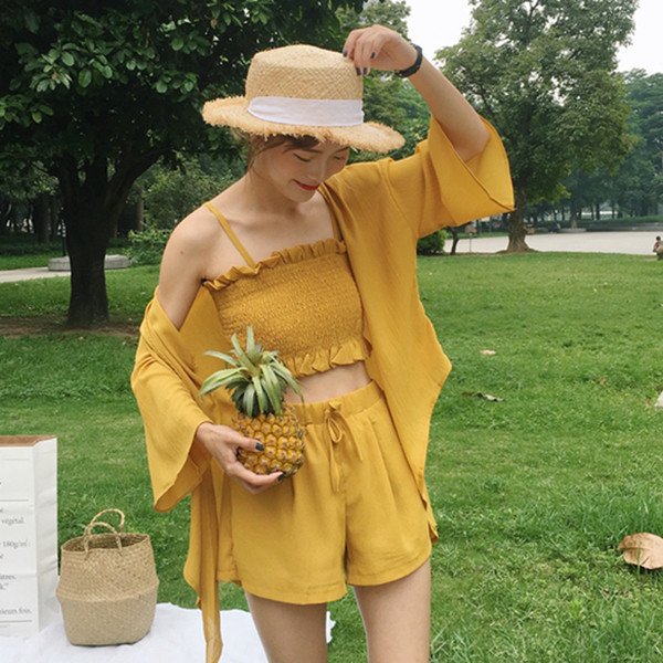 Μεγάλη κυρίες που από τρία μέρη, σε τέσσερα διαφορετικά χρώματα