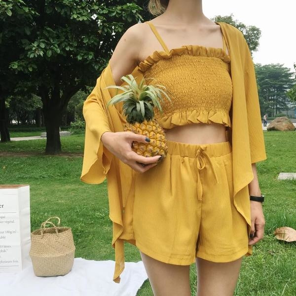 Μεγάλη κυρίες που από τρία μέρη, σε τέσσερα διαφορετικά χρώματα