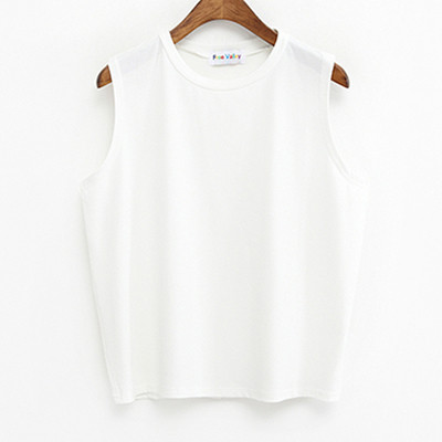 Αθλητισμός και κομψές κυρίες shirt - ιδανικό για τις ζεστές μέρες του καλοκαιριού