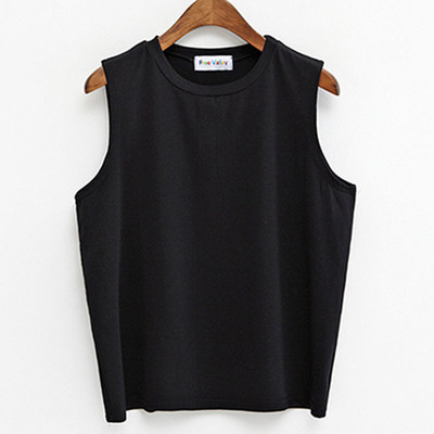 Αθλητισμός και κομψές κυρίες shirt - ιδανικό για τις ζεστές μέρες του καλοκαιριού