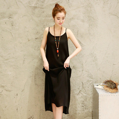 Απλή ευθεία αμάνικο φόρεμα σε μαύρο και άσπρο