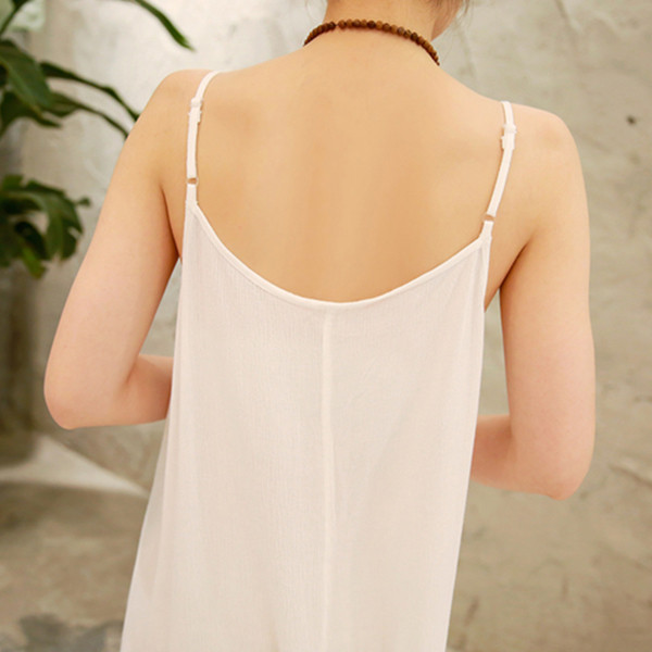 Απλή ευθεία αμάνικο φόρεμα σε μαύρο και άσπρο