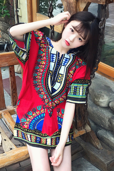 Τύπος μπλούζα πουκάμισο Πολύ ενδιαφέρουσα κυρία σε ανατολίτικο στυλ