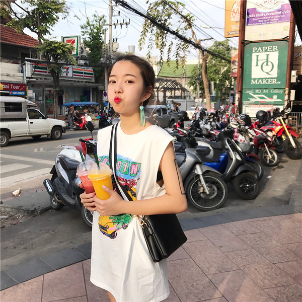 Πολύ ενδιαφέρον κυρίες μακρύ αμάνικη μπλούζα - στυλ τουνίκ με χρωματιστά εκτύπωσης