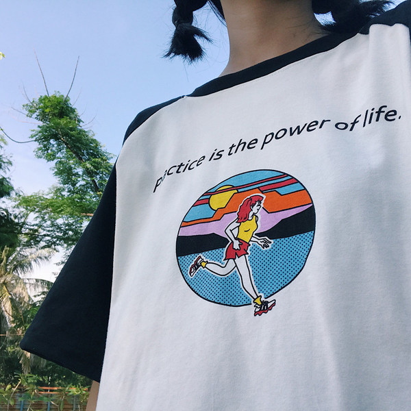 σπορ πουκάμισο γυναικών με κοντά μανίκια και 3/4 φρέσκα πολύχρωμα εκτύπωσης