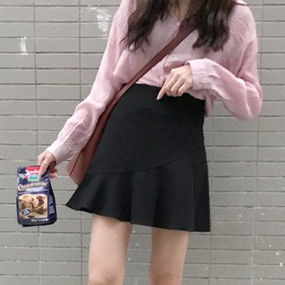 φούστα Καθημερινά πολύ ενδιαφέρουσα κυρία με ενδιαφέρουσες γωνίες