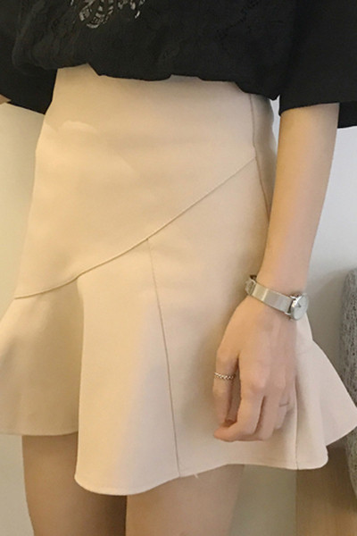 φούστα Καθημερινά πολύ ενδιαφέρουσα κυρία με ενδιαφέρουσες γωνίες