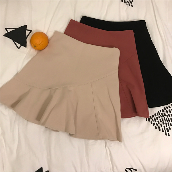 φούστα Καθημερινά πολύ ενδιαφέρουσα κυρία με ενδιαφέρουσες γωνίες