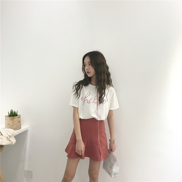 φούστα Καθημερινά πολύ ενδιαφέρουσα κυρία με ενδιαφέρουσες γωνίες