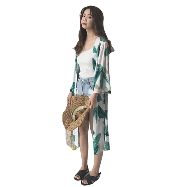 Άνετη λεπτή καλοκαιρινή ζακέτα 