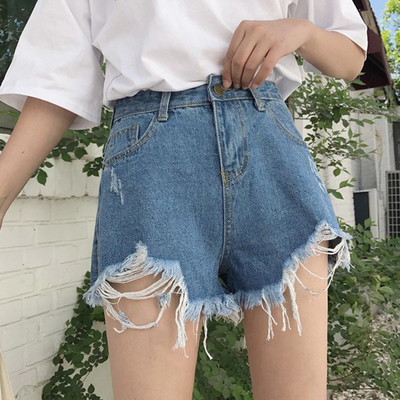 Κυρίες σύντομο παντελόνι τζιν σε στυλ ρετρό με βλεφαρίδες στα άκρα των ποδιών