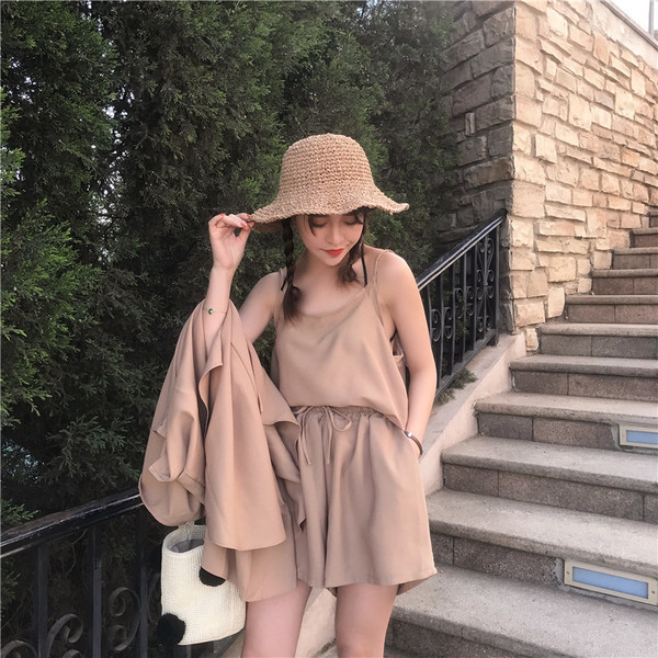 το καλοκαίρι σύνολο Πολλές κομψό γυναικών από τρία μέρη