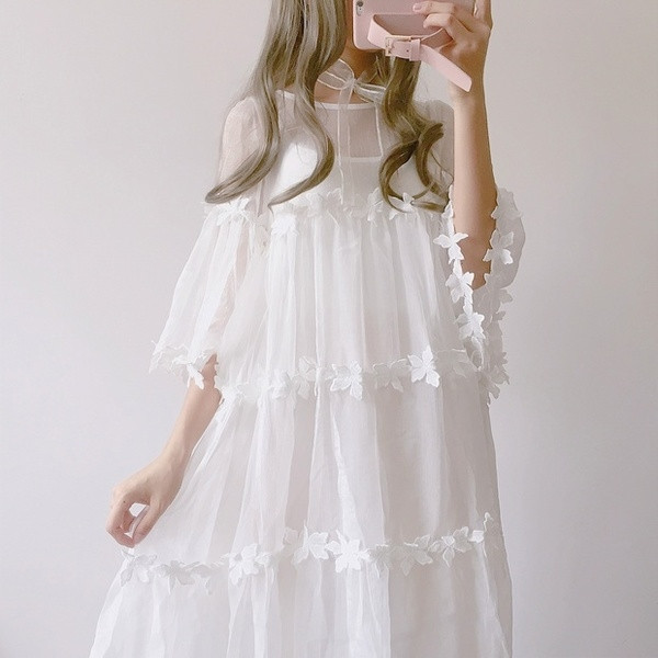 Πολύ ευγενής κυρίες φόρεμα με στοιχεία δαντέλα και σιφόν