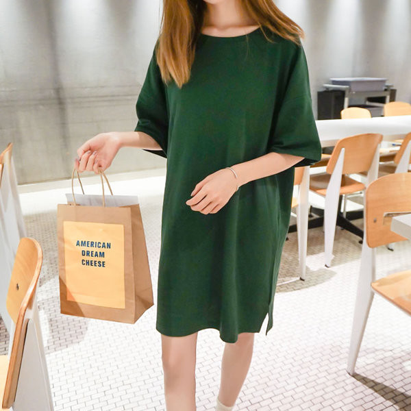 Μεγάλη κυρίες μακρύ και ευρύ πουκάμισο με κοντά μανίκια - τύπος χιτώνα