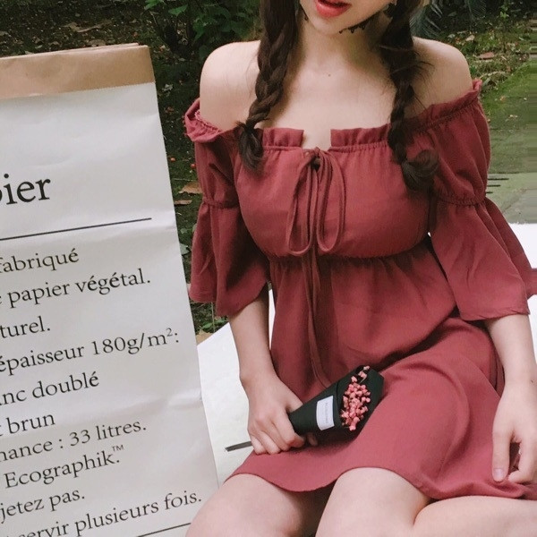 ευρύ φόρεμα πολύ μαλακό και άνετο κυρίες με έναν ώμο κατάλληλο για τις ζεστές μέρες του καλοκαιριού