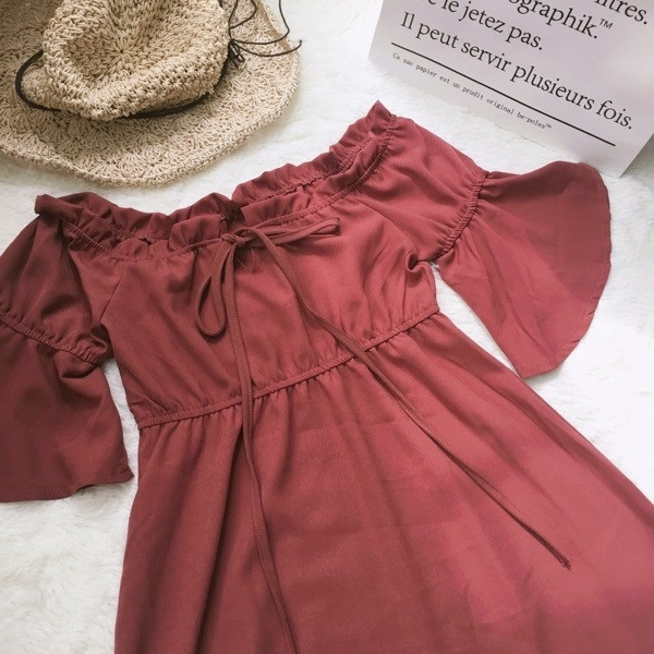 ευρύ φόρεμα πολύ μαλακό και άνετο κυρίες με έναν ώμο κατάλληλο για τις ζεστές μέρες του καλοκαιριού