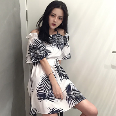 Κομψό κυρίες κοντό φόρεμα με επιθήματα - φως και σκοτάδι έκδοση