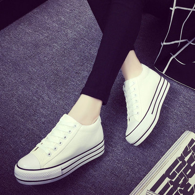 Πολύ κομψά και άνετα καθημερινά γυναικεία πάνινα παπούτσια σε πλατφόρμα 5 εκ. Σε ποικιλία χρωμάτων