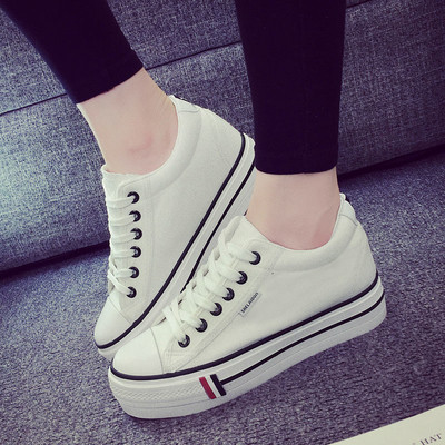 Πολύ κομψά και άνετα καθημερινά γυναικεία πάνινα παπούτσια σε πλατφόρμα 5 εκ. Σε ποικιλία χρωμάτων