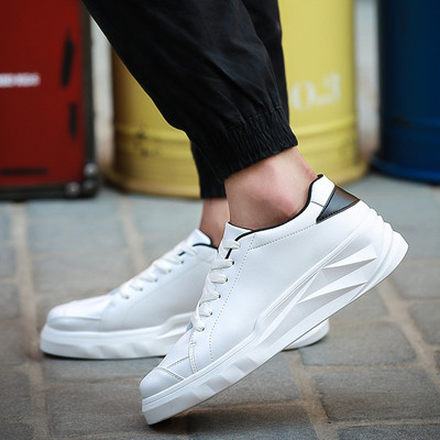 Κομψά ανδρικά αθλητικά πάνινα παπούτσια με πολύ ενδιαφέρον σχήμα σόλας σε ποικιλία χρωμάτων και μοτίβων