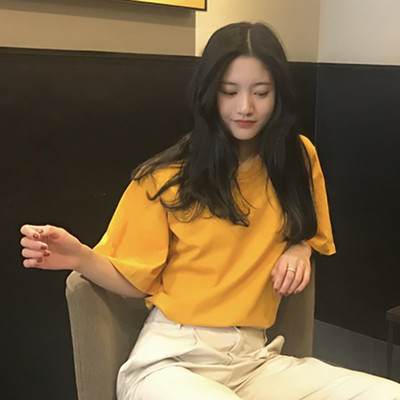 Καθαρίστε μεγάλη κυρίες T-shirt σε διάφορα χρώματα