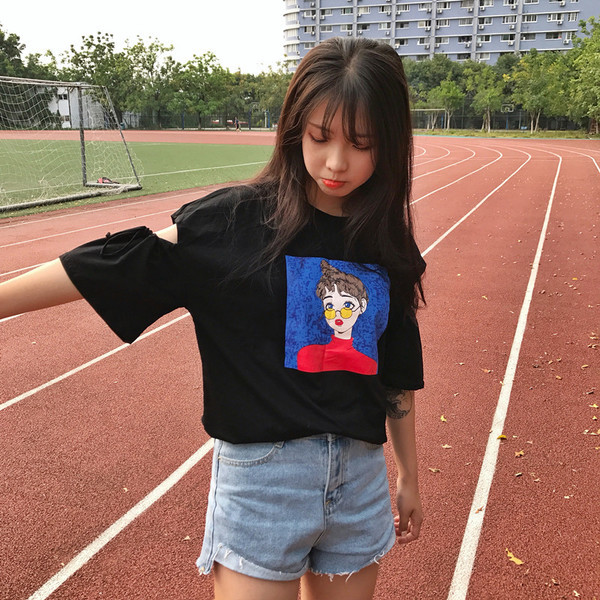 Πολύ ενδιαφέρον κυρίες T-shirt με φαρδιά μανίκια κατακερματισμένη και πολύχρωμο, διασκεδαστικό εκτύπωσης