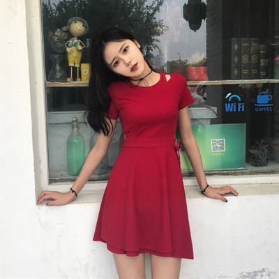 κοντό φόρεμα Κομψό κυρίες σε μαύρο και κόκκινο χρώμα έκδοση