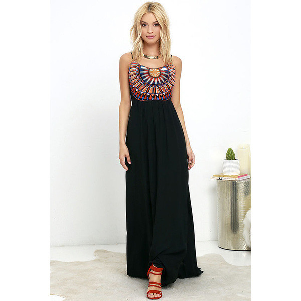 Πολλές κομψό γυναίκες μακρύ μαύρο φόρεμα με χρωματιστές μπουστάκι