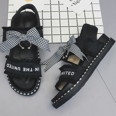 Σανδάλια για το καλοκαίρι με όμορφο καρό κορδόνι