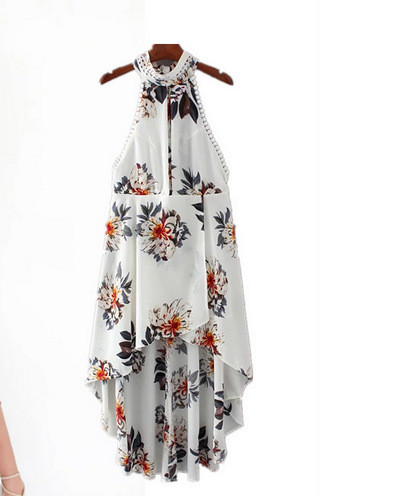 φόρεμα πολύ ευγενική κυρία είναι κατάλληλο για μια μεγάλη παραλία