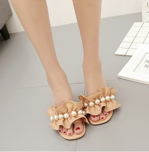 Γυναικείες παντόφλες με όμορφα μαργαριτάρια ύψους 3 χρώματα