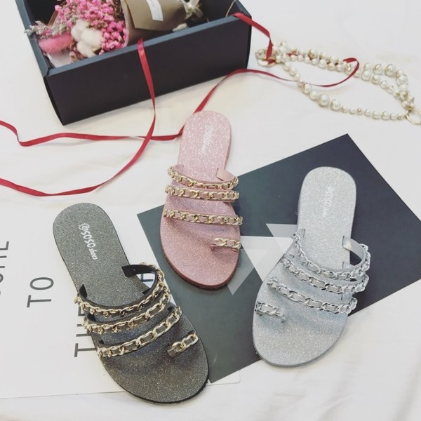 Νέες καλοκαιρινές γυναικείες παντόφλες με μπροκάρ σε διάφορα χρώματα