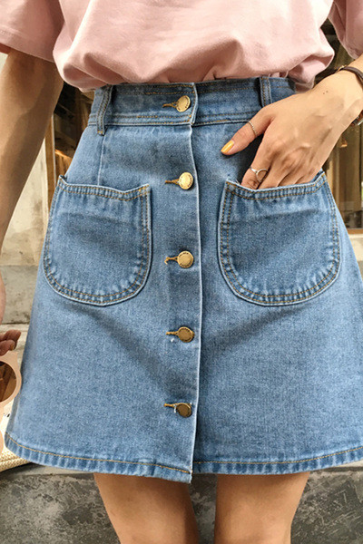 Πολλά φρέσκα κυρίες τζιν φούστα σε στυλ ρετρό