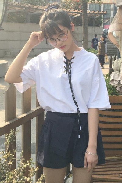 Πολλά φρέσκα κυρίες καλοκαίρι δύο μέρη