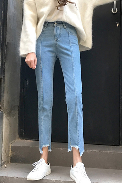 Γυναικεία  παντελόνια τζιν με 7/8  μήκος  και υψηλή μέση