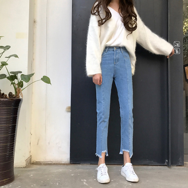 Γυναικεία  παντελόνια τζιν με 7/8  μήκος  και υψηλή μέση