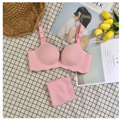 Κομψό κυρίες λεπτό σετ σουτιέν σε μια ποικιλία χρωμάτων